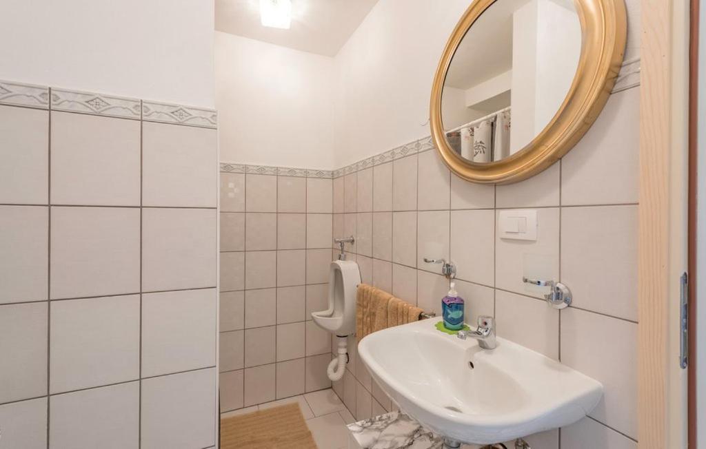 Apartman Aja Kaštelir Eksteriør bilde